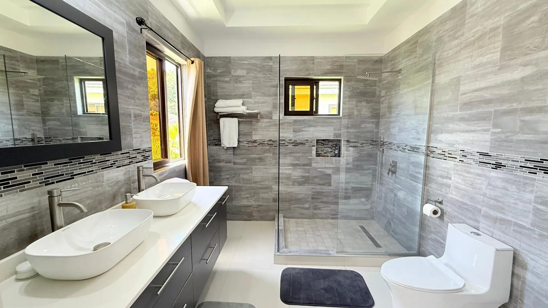 Villa Roses Cove, Serene & Tranquil, A Slice Of Peace Ocho Rios