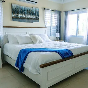 Coastal Haven In Richmond Estate - Your Tropical Oasis Villa