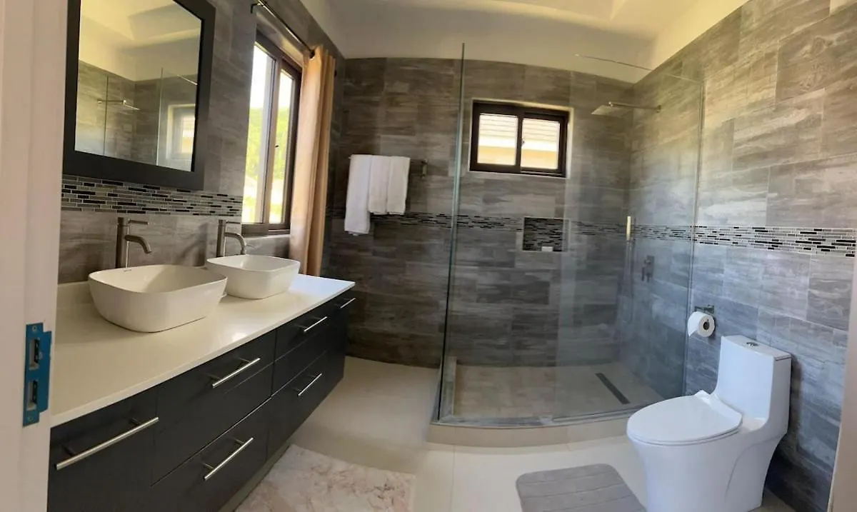 Villa Roses Cove, Serene & Tranquil, A Slice Of Peace Ocho Rios