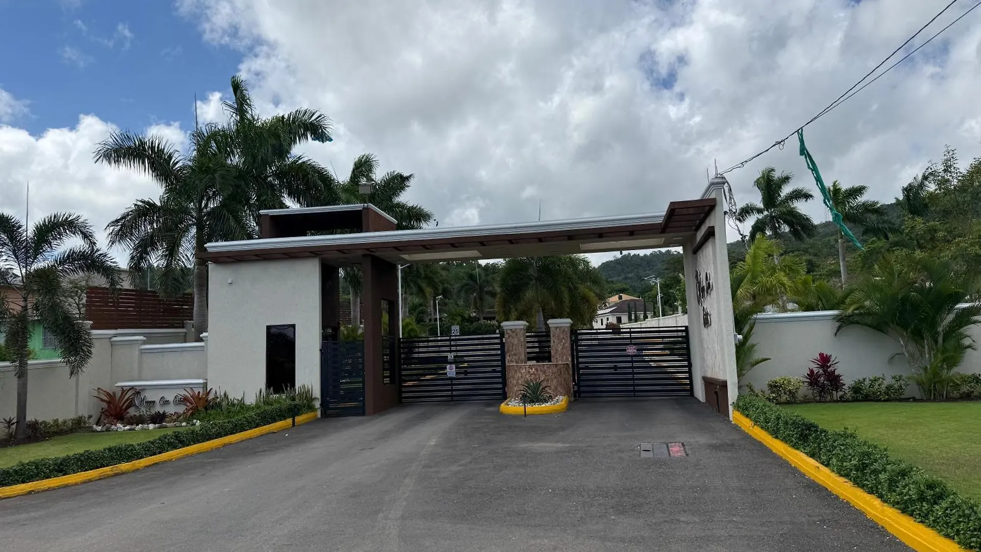 Villa Roses Cove, Serene & Tranquil, A Slice Of Peace Ocho Rios Jamaica